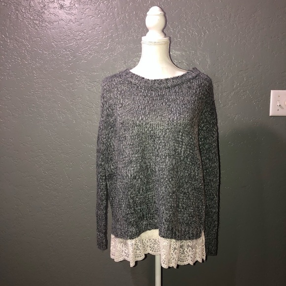 Gray knit lace hem sweater - Picture 6 of 8